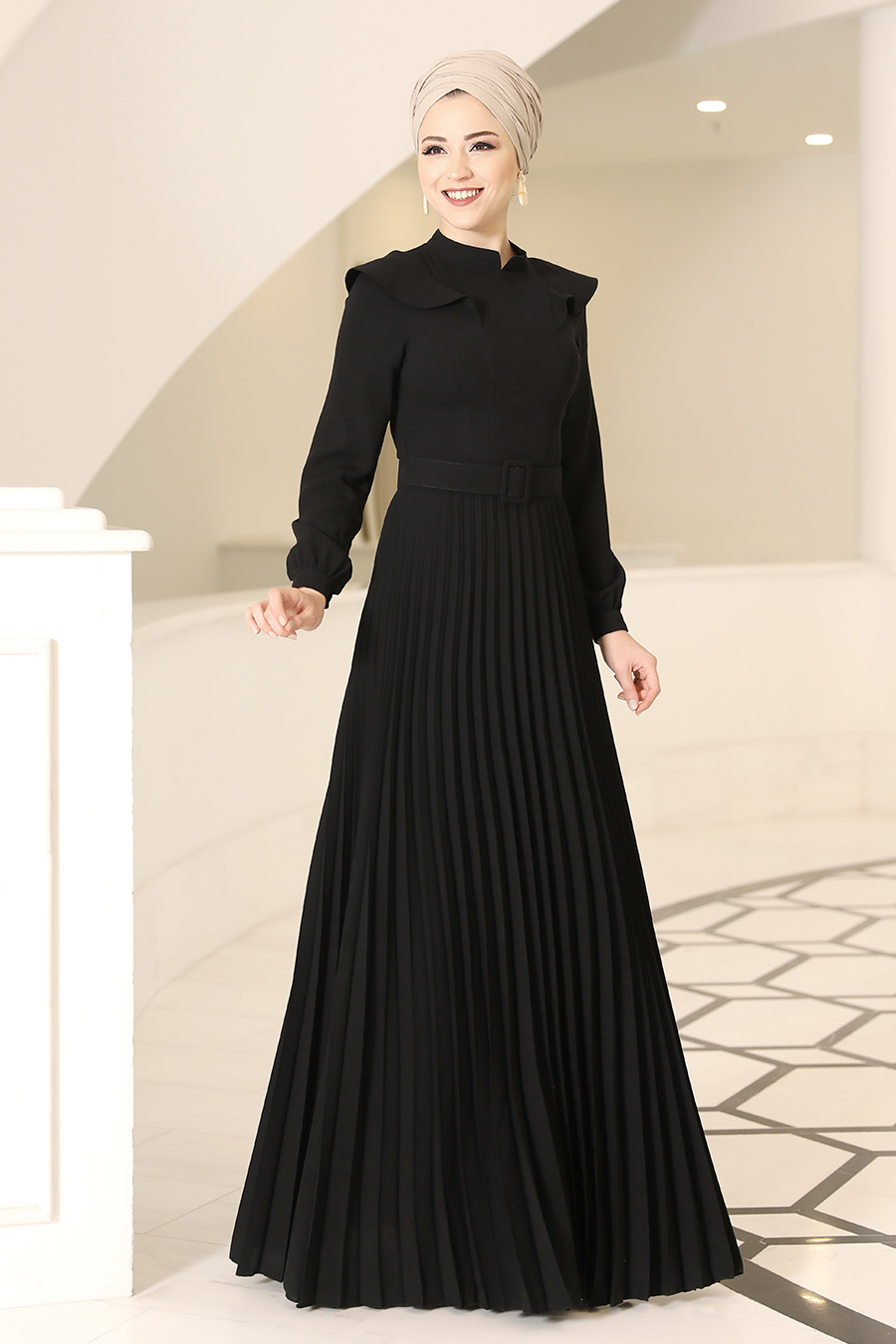 BLACK COLOR DRESS